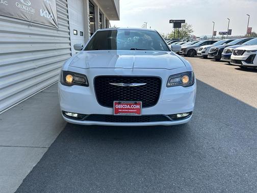 2019 Chrysler 300 S