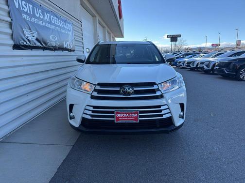 Blizzard Pearl 2018 Toyota Highlander XLE