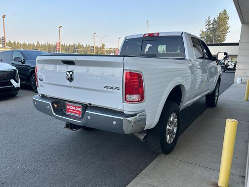 2018 RAM 2500 Laramie Crew Cab 4x4 6'4' Box