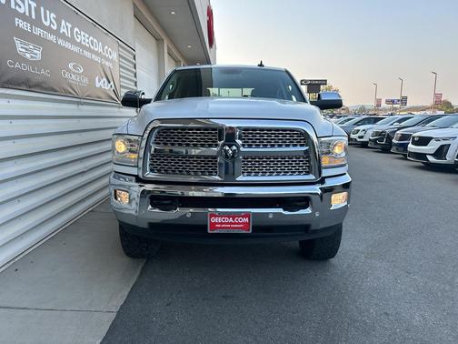 2018 RAM 2500 Laramie Crew Cab 4x4 6'4' Box