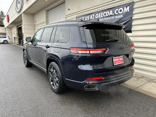 2023 Jeep Grand Cherokee L Summit Reserve