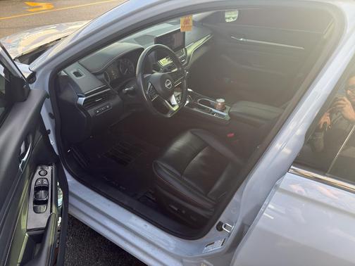 2023 Nissan Altima SR Intelligent AWD