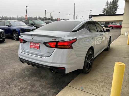 2023 Nissan Altima SR Intelligent AWD