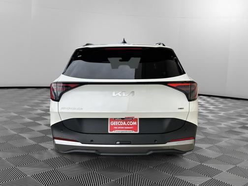 Snow White Pearl 2026 Kia Sportage Hybrid EX