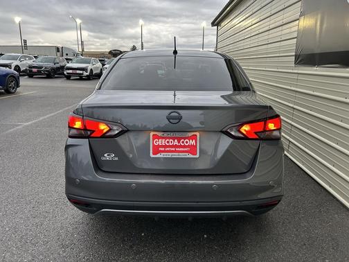 2022 Nissan Versa 1.6 S