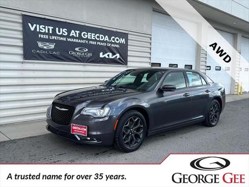 2016 Chrysler 300 S