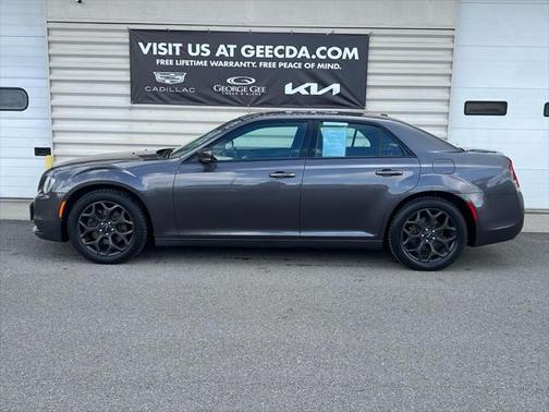 2016 Chrysler 300 S