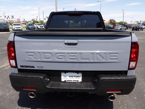 Sonic Gray Pearl 2026 Honda Ridgeline Black