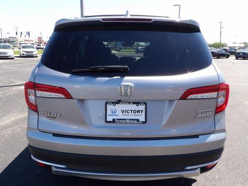 Lunar Silver Metallic 2022 Honda Pilot Touring 8-Passenger