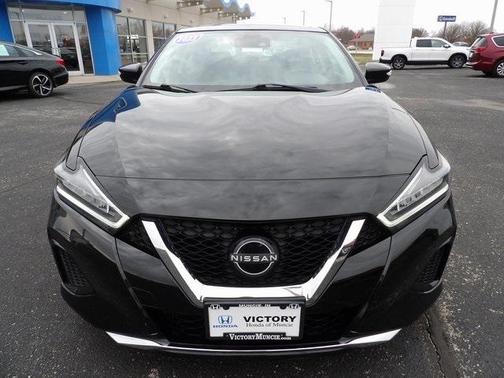 2023 Nissan Maxima SL