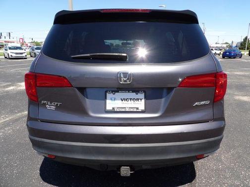 Modern Steel Metallic 2018 Honda Pilot LX