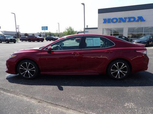 Ruby Flare Pearl 2018 Toyota Camry SE