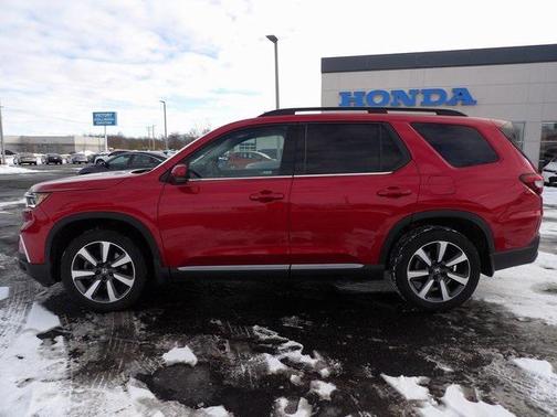 2023 Honda Pilot Touring 8-Passenger