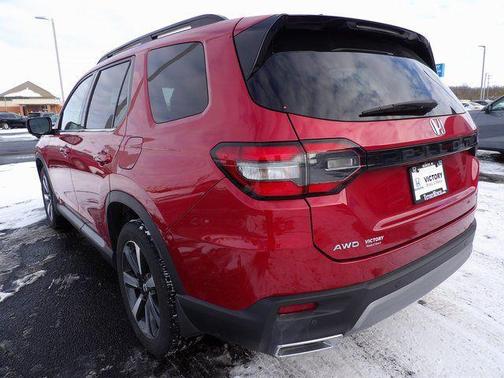 2023 Honda Pilot Touring 8-Passenger