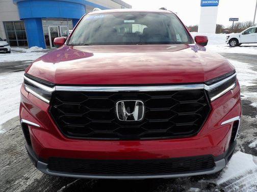 2023 Honda Pilot Touring 8-Passenger