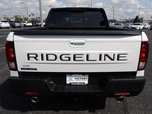 Platinum White Pearl 2026 Honda Ridgeline Black