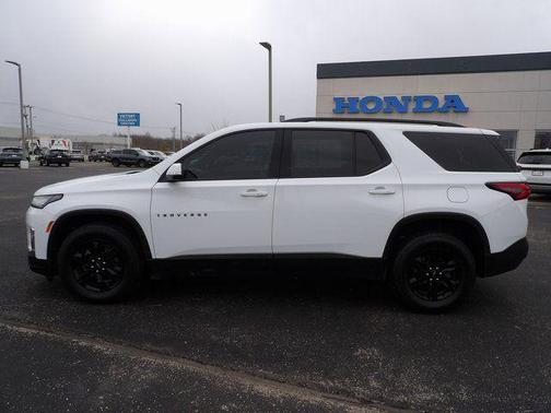 2022 Chevrolet Traverse LT Leather