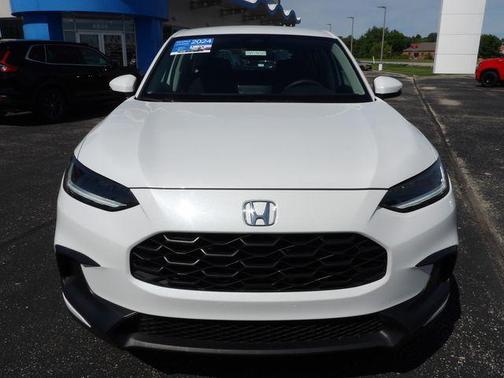 Platinum White Pearl 2024 Honda HR-V LX