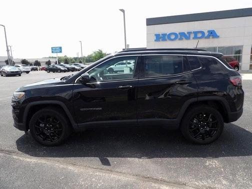 2022 Jeep Compass Latitude Lux