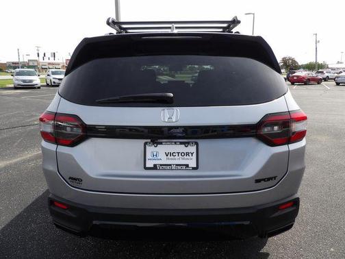 Solar Silver Metallic 2026 Honda Pilot Sport