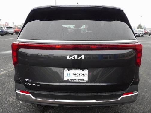 2025 Kia Carnival SX