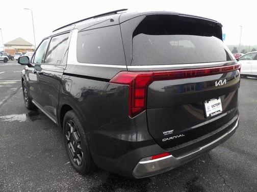 2025 Kia Carnival SX