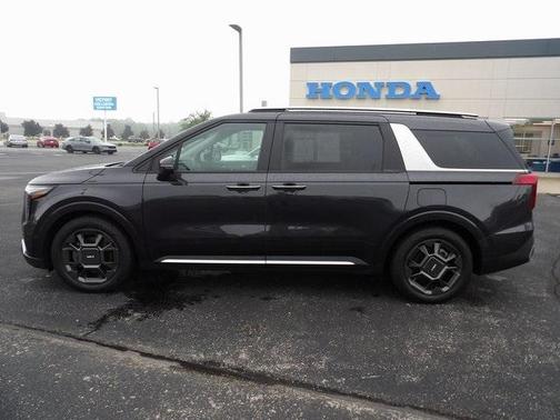 2025 Kia Carnival SX