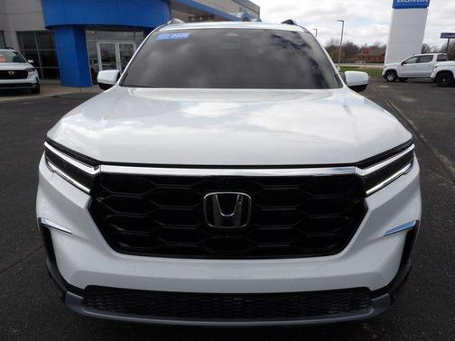 Platinum White Pearl 2025 Honda Pilot Elite