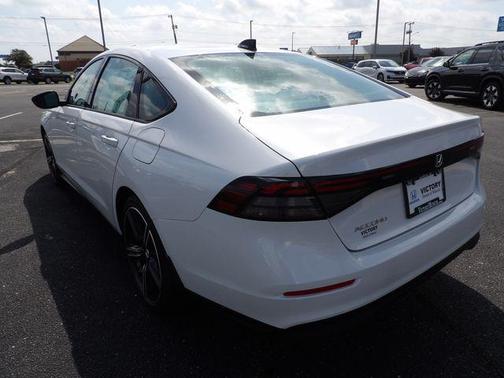 Platinum White Pearl 2026 Honda Accord SE