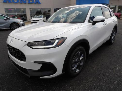 Platinum White Pearl 2027 Honda HR-V LX