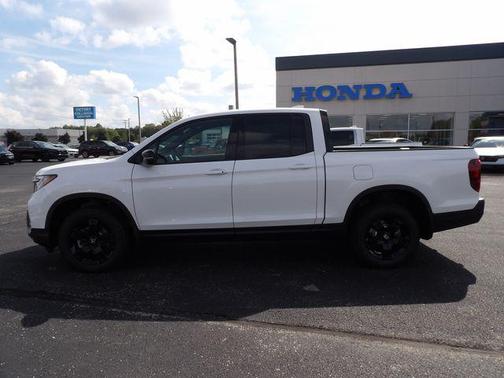 Platinum White Pearl 2026 Honda Ridgeline Black