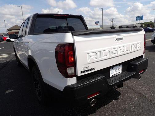 Platinum White Pearl 2026 Honda Ridgeline Black