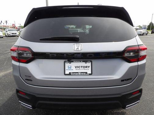 Lunar Silver Metallic 2024 Honda Pilot Sport