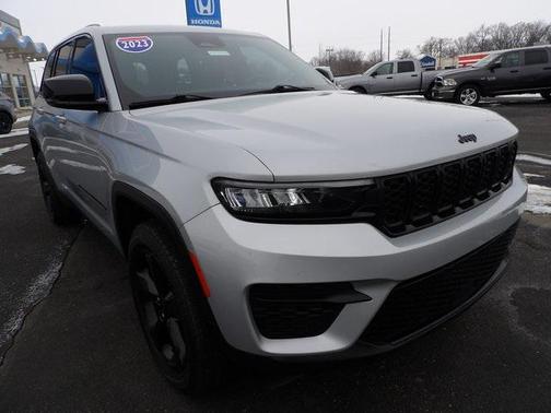 2023 Jeep Grand Cherokee Altitude