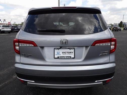 2022 Honda Pilot Touring 8-Passenger