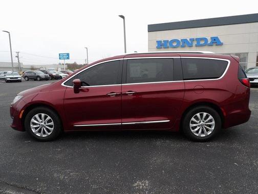 2018 Chrysler Pacifica Touring-L Plus