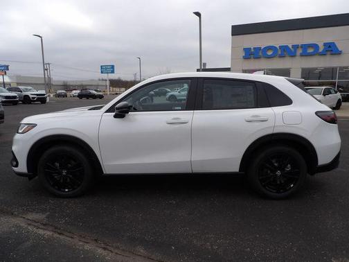 Platinum White Pearl 2027 Honda HR-V Sport