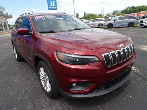 Velvet Red Pearlcoat 2019 Jeep Cherokee Latitude