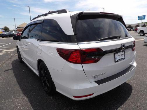 Platinum White Pearl 2024 Honda Odyssey Sport