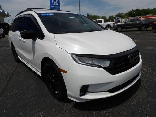 Platinum White Pearl 2024 Honda Odyssey Sport