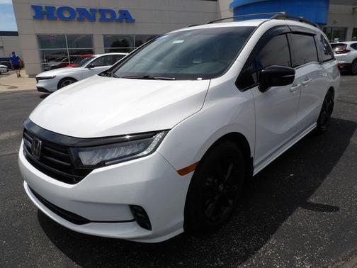 Platinum White Pearl 2024 Honda Odyssey Sport