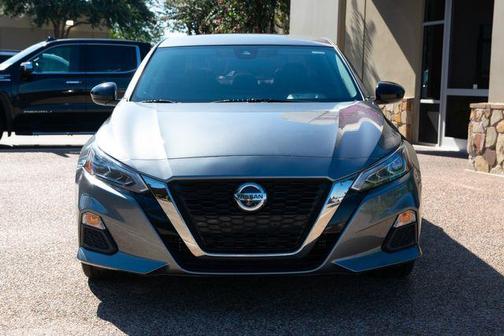 2022 Nissan Altima SR FWD
