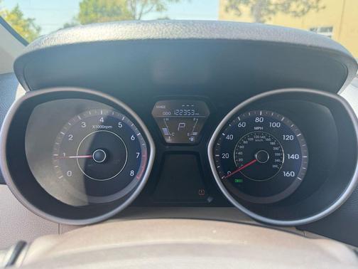 Black 2011 Hyundai ELANTRA GLS