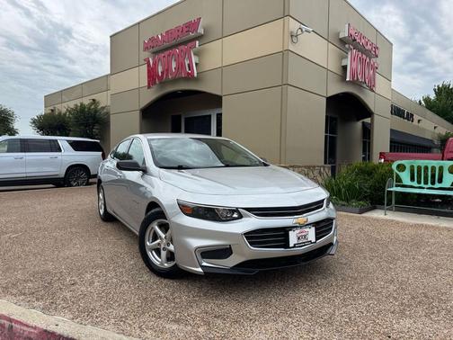Silver Ice Metallic 2018 Chevrolet Malibu 1LS