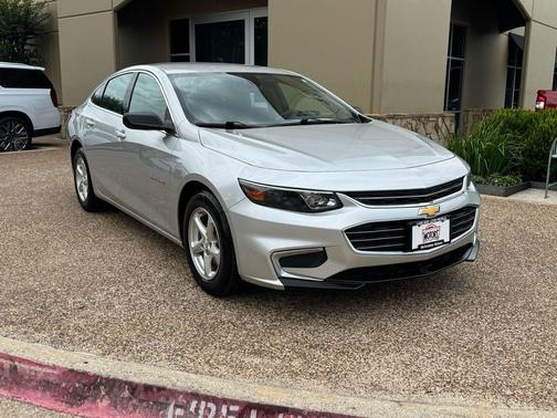 Silver Ice Metallic 2018 Chevrolet Malibu 1LS