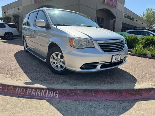 2012 Chrysler Town & Country Touring
