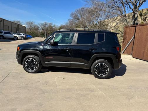 2016 Jeep Renegade Trailhawk