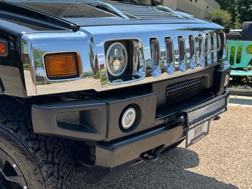 Black 2005 Hummer H2 SUT