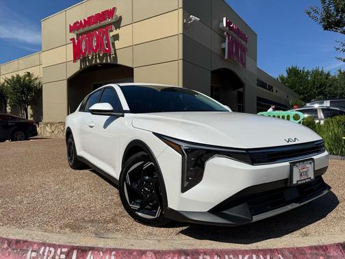 White 2025 Kia K4 EX