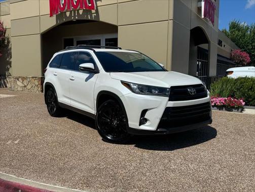 2019 Toyota Highlander SE